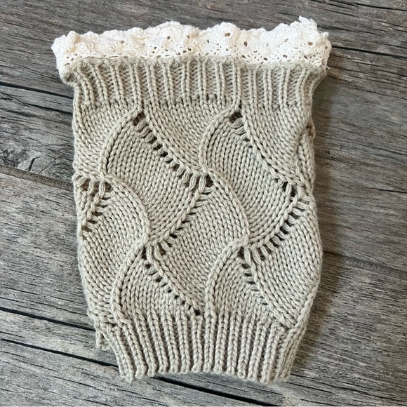 Set of 2 Lace Trim Boot Cuffs - Picture 4 of 4